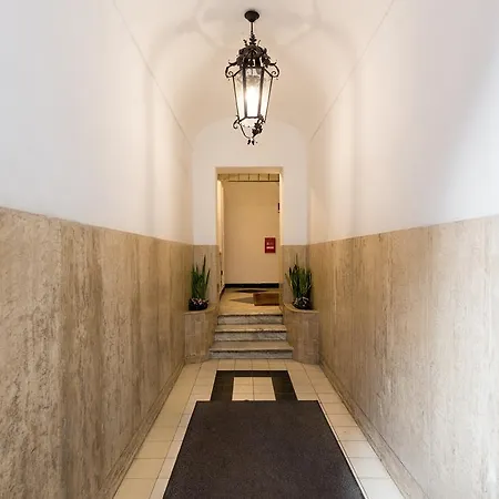 Casa Vacanze Colosseum By Alice Rome Exterior photo